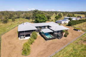 The Tamb Farm House - Your Entertainment Holiday Destination